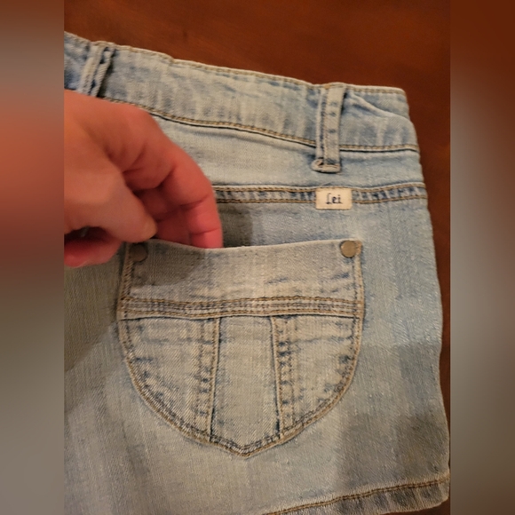 💎!!7/$25.!!💎Retro l.e.i. - Picture 3 of 6